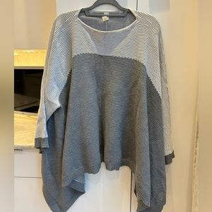 Lululemon It All Lines Up Poncho | Size OS